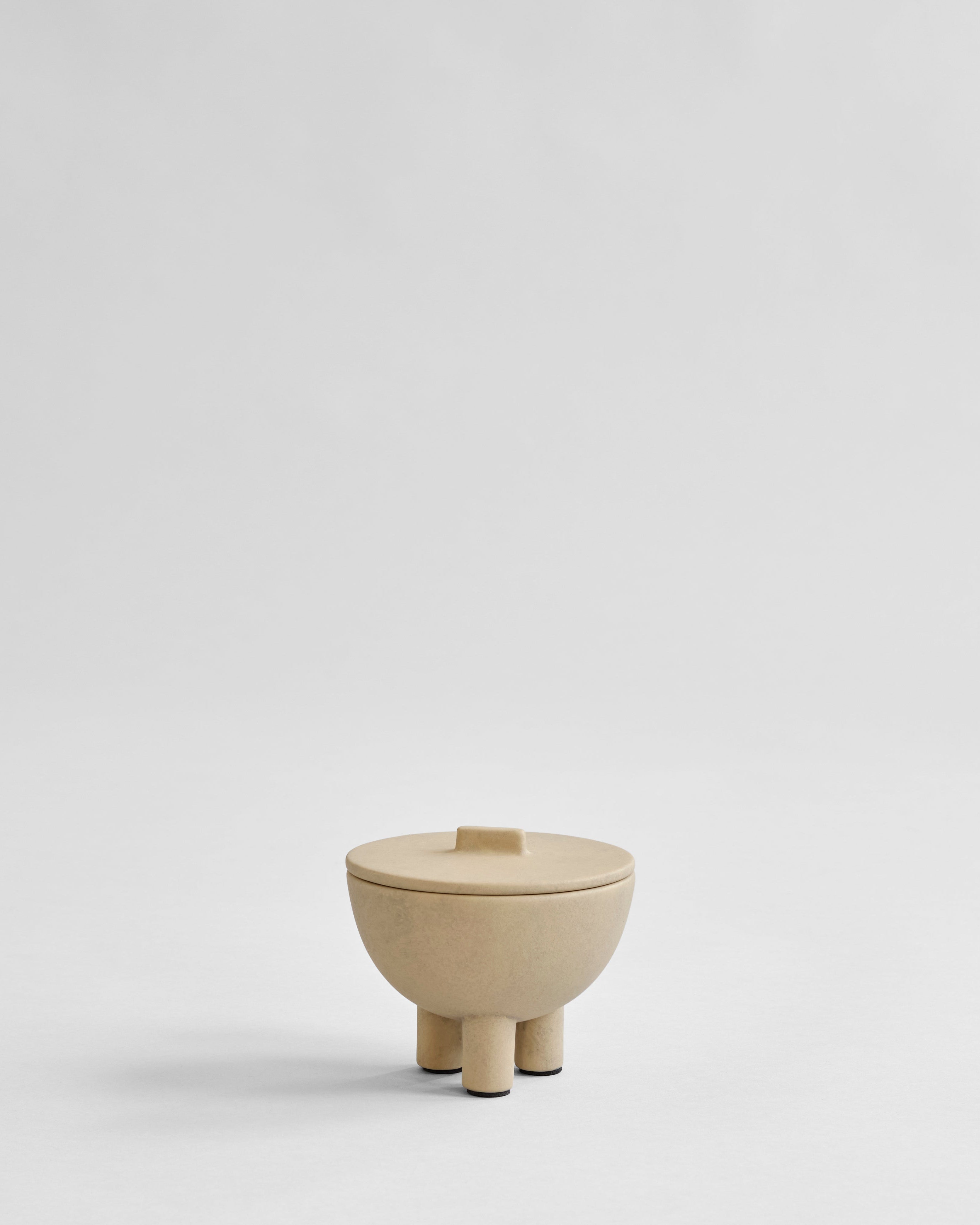 Duck Jar, Medio in Sand, sculptural ceramic storage jar – 101 Copenhagen.