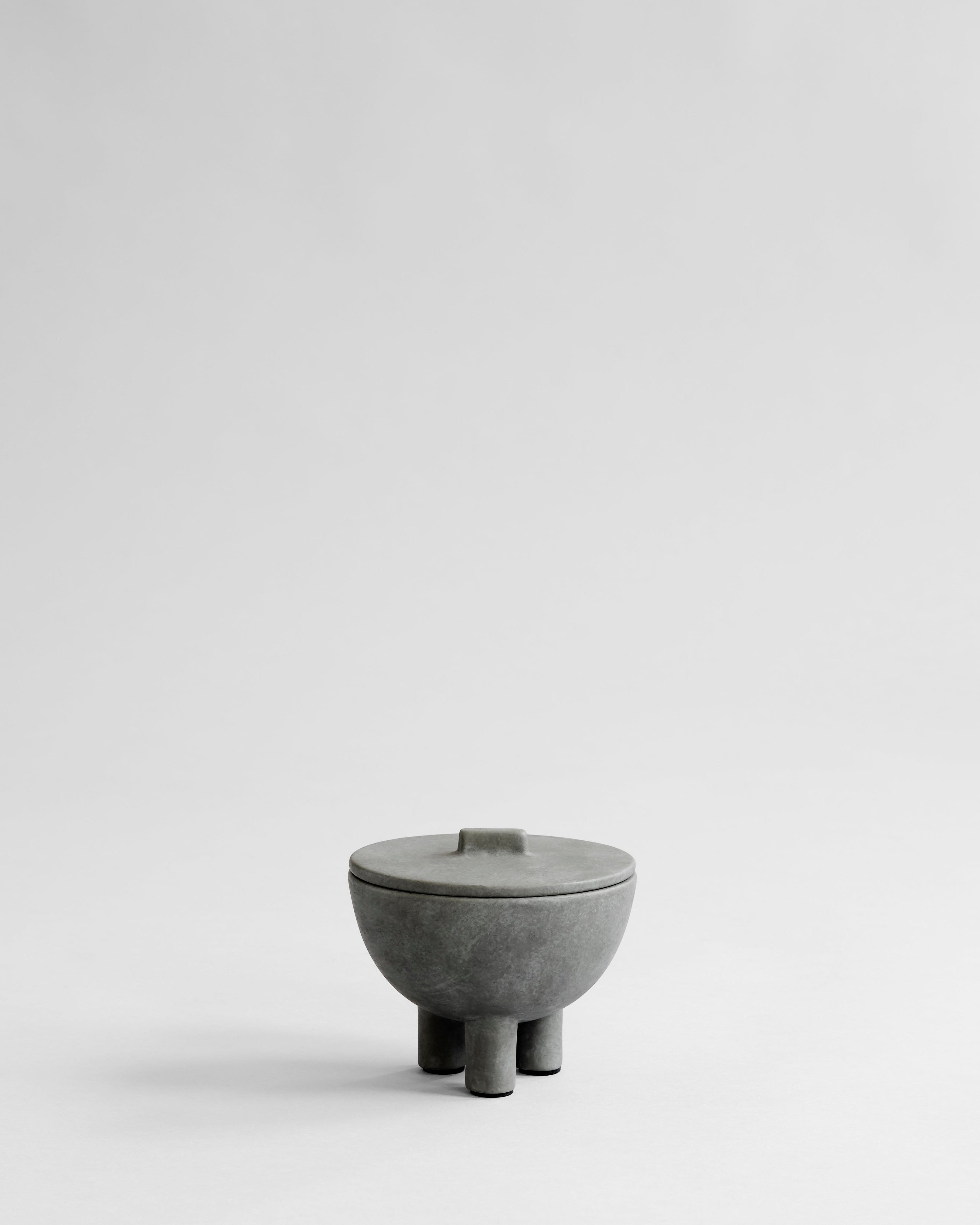 Duck Jar, Medio in Dark Grey, hand-glazed ceramic jar with three-legged base – 101 Copenhagen.